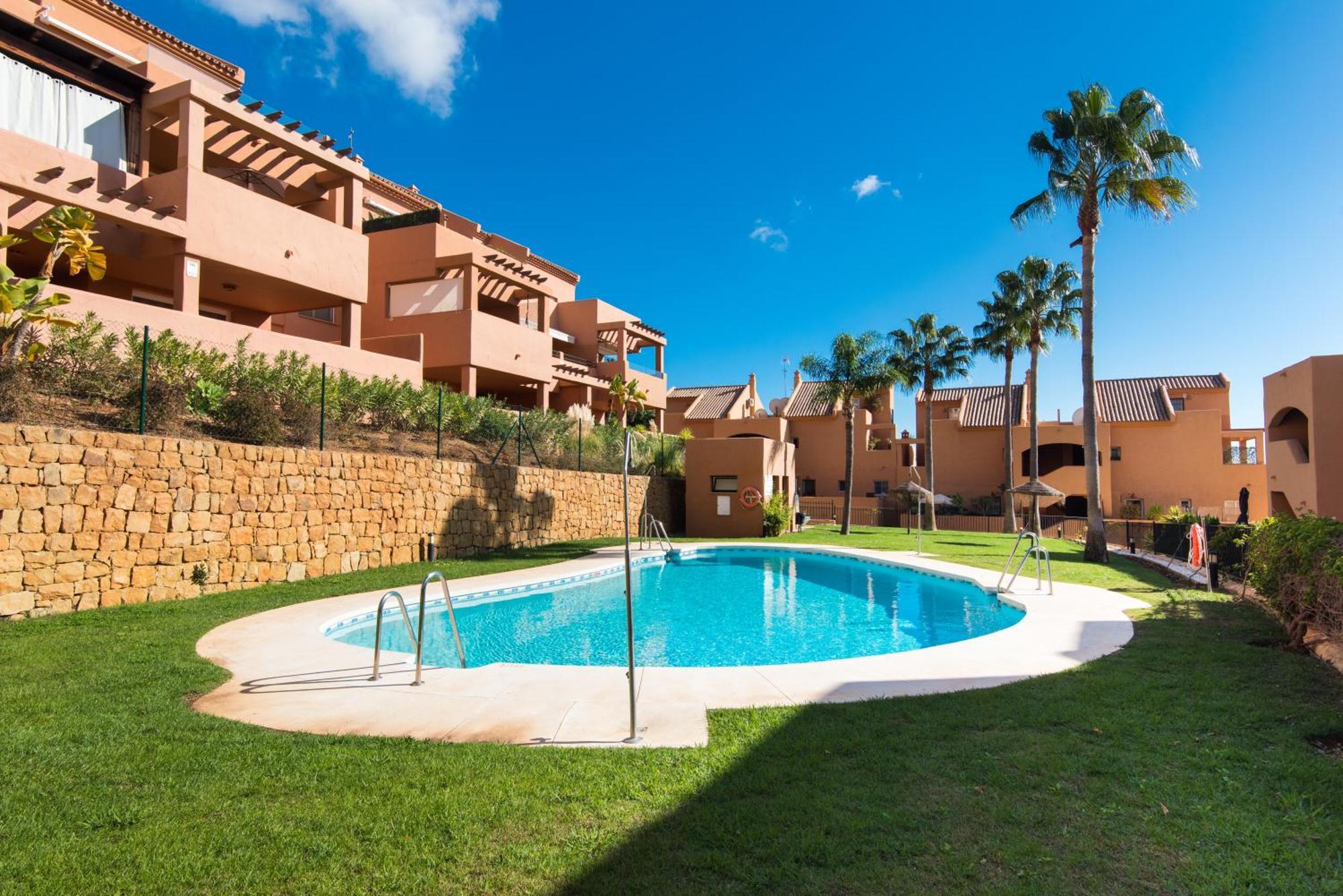 Rentandhomes Penthouse Elviria Golf Марбелья Екстер'єр фото